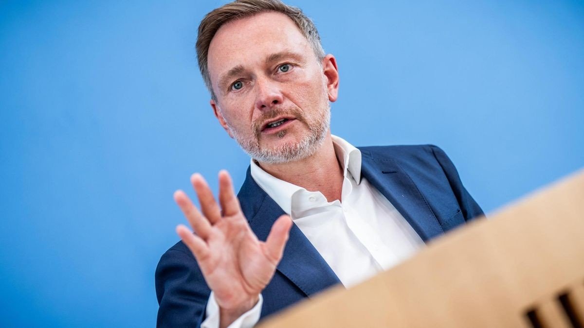 Stopp: Finanzminister Lindner will Ausgaben begrenzen.  