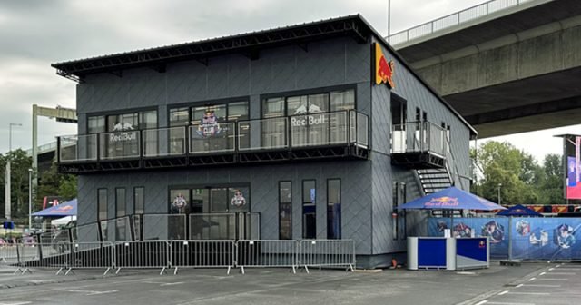 Ruhe vor dem Sturm: Wenige Minuten nach Hallenöffnung wurde der Red Bull Creator Club auf der Gamescom förmlich überrannt (Foto: GamesWirtschaft / Fröhlich)