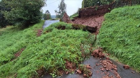 Im Eifel-Ort-Birresborn gab es nach einem Unwetter einen kleinen Erdrutsch. 