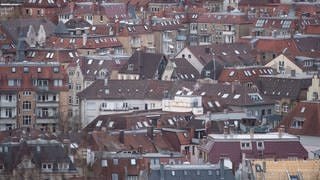 Hausdächer in der Stuttgarter Innenstadt. Das BW-Finanzministerium hat ein Transparenzregistere zu der Steuer für Wohn- und Gewerbegrundstücke veröffentlicht. 