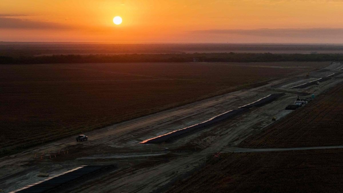 Texas bietet der Trump-Administration eine 1.400 Hektar große Ranch an der Grenze zur Abschiebungsnutzung an