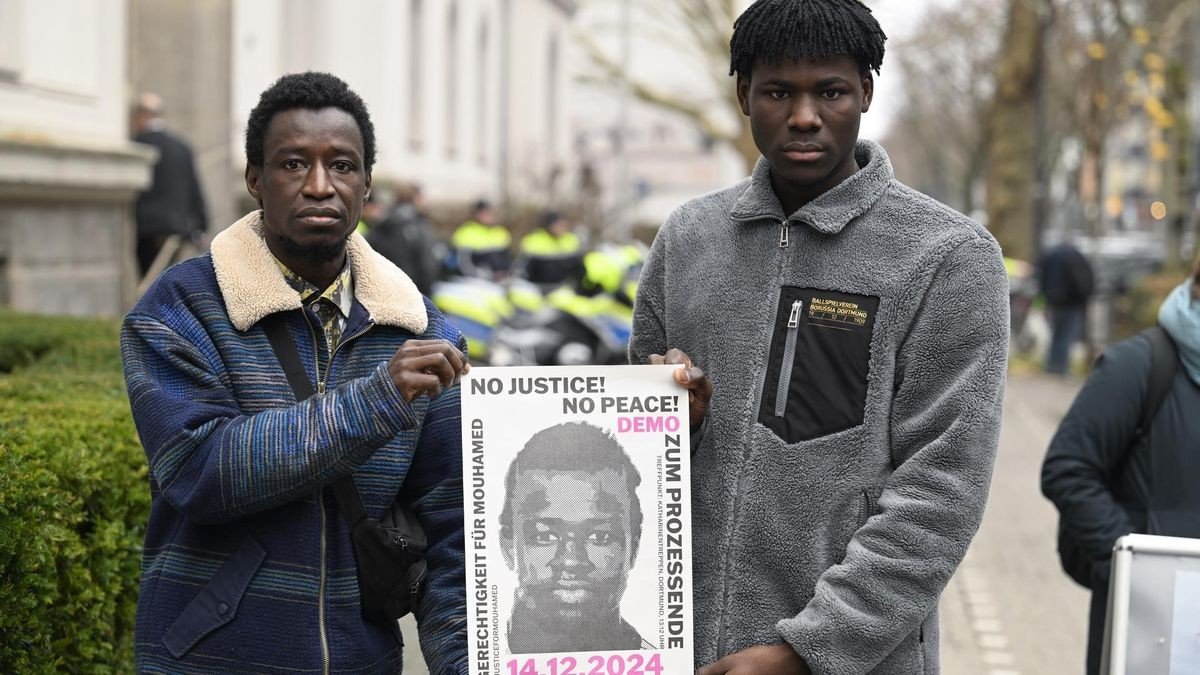 Vor der Urteilsverkündung: Die Brüder Sidy und Lassana Dramé.