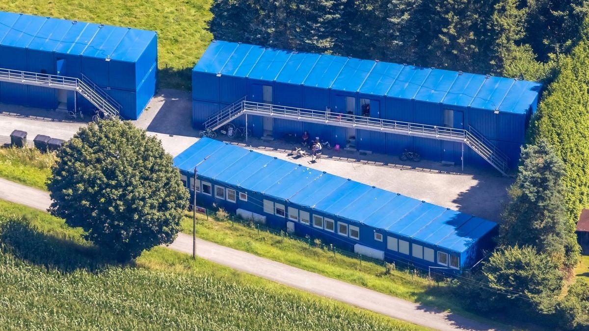 Ein solches Containerdorf soll nur noch an einer Stelle in Velbert entstehen, an der Industriestraße.