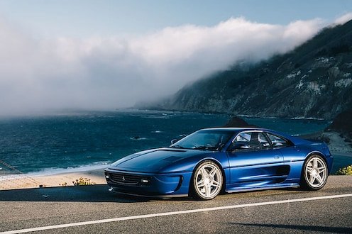 Der 355 by Evoluto ist eine Weiterentwicklung des legendären 
Ferrari F355