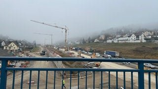 Eine Baustelle auf der A8. Jahrelang wurde nicht genug in die Brücken und Schulen in BW investiert. Jetzt sind aufwendige Kontrollen und Ausbesserungsarbeiten nötig.